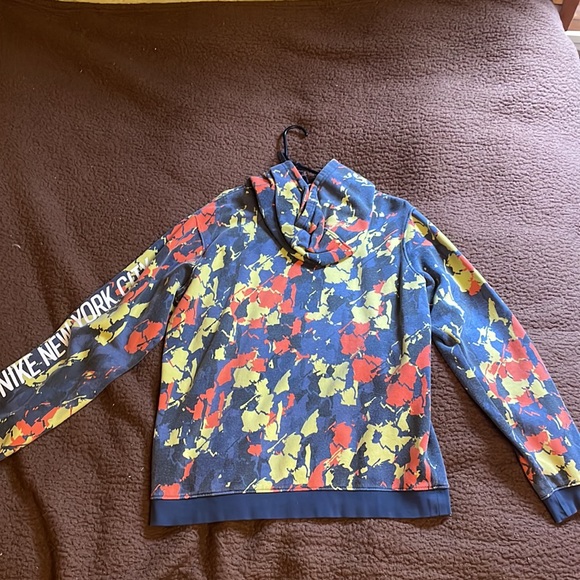 Nike NYC Hoodie Size Large - Picture 3 of 3